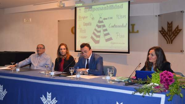 Presentación del libro 'La Tribu. Conociendo a Sara' sobre enfermedades raras. Presentación del libro 'La Tribu. Conociendo a Sara' sobre enfermedades raras.