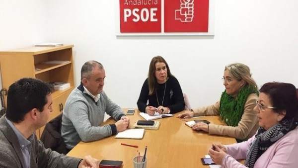 El PSOE pedirá al Gobierno que soluciones los cortes de luz en Beas. El PSOE pedirá al Gobierno que soluciones los cortes de luz en Beas.