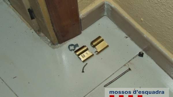 Los autores forzaron las puertas de viviendas de segunda residencia Los autores forzaron las puertas de viviendas de segunda residencia