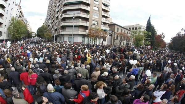 Manifestación contra la fusión hospitalaria en Granada Manifestación contra la fusión hospitalaria en Granada
