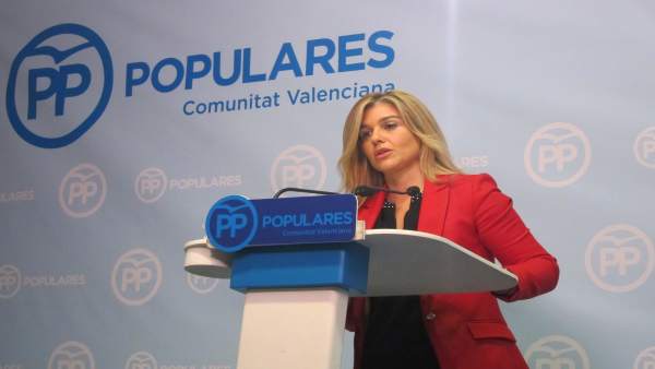 Eva Ortiz (PPCV) durante la rueda de prensa Eva Ortiz (PPCV) durante la rueda de prensa
