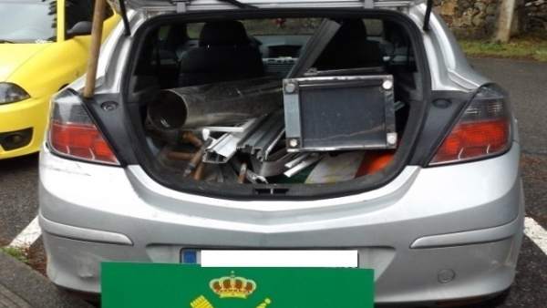 Coche del detenido como supuesto autor de robos Coche del detenido como supuesto autor de robos
