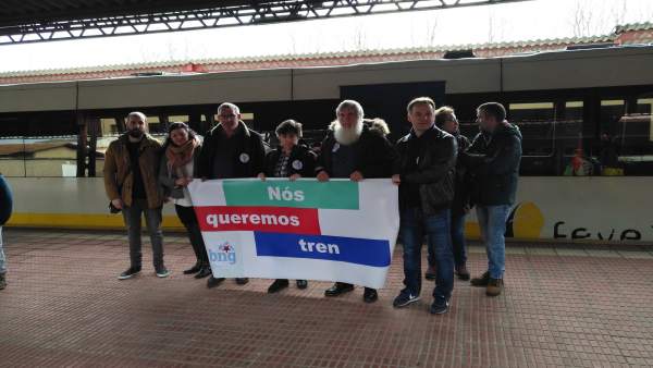 BNG viaja en Feve para denunciar su 'abandono' BNG viaja en Feve para denunciar su 'abandono'