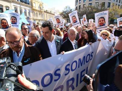 Concentración en Almería convocada por los padres de Gabriel Cruz