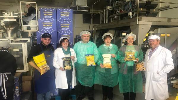 La visita de las autoridades a Patatas Fritas Maribel La visita de las autoridades a Patatas Fritas Maribel
