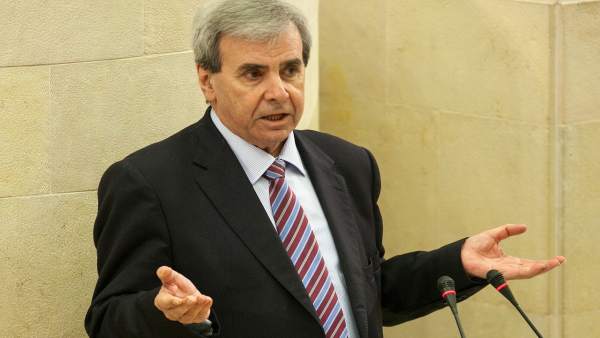 Rafael de la Sierra defiende la Ley de Transparencia en el Pleno del Parlamento Rafael de la Sierra defiende la Ley de Transparencia en el Pleno del Parlamento