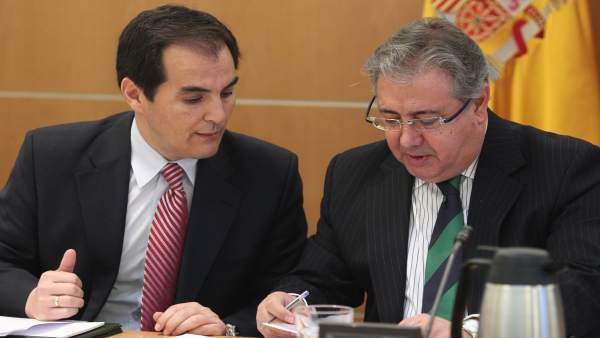 Zoido en una reunión con los consejeros de Interior por el Pacto Antiyihadista Zoido en una reunión con los consejeros de Interior por el Pacto Antiyihadista