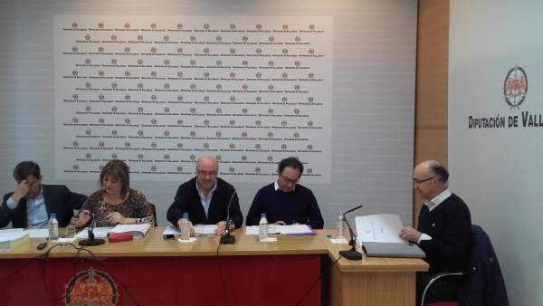 Ruiz Medrano (Dcha) comparece en la Comisión de Meseta Ski. 12-3-18 Ruiz Medrano (Dcha) comparece en la Comisión de Meseta Ski. 12-3-18