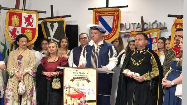 El alcalde de Palos, Carmelo Romero, presenta la Feria Medieval. El alcalde de Palos, Carmelo Romero, presenta la Feria Medieval.