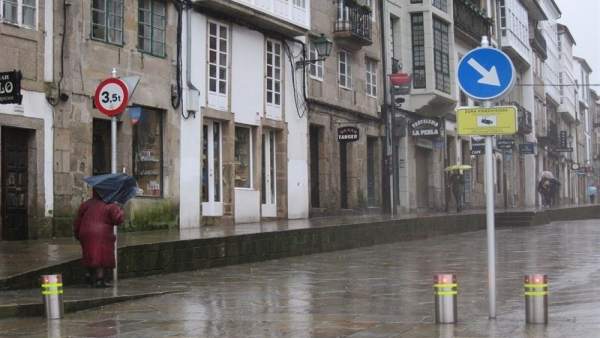 Temporal en Santiago, lluvia, temporal, paraguas, viento Temporal en Santiago, lluvia, temporal, paraguas, viento