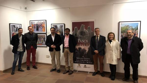 Inauguración de la exposición 'Pasos y Misterios' Inauguración de la exposición 'Pasos y Misterios'