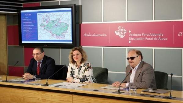 Álava Presenta Material Turístico Adaptado A Invidentes Álava Presenta Material Turístico Adaptado A Invidentes