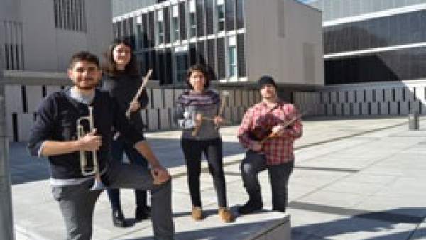 Javier Garín, Ane Alberdi, Beatriz Vallejo y Aizbeltz Auza. Javier Garín, Ane Alberdi, Beatriz Vallejo y Aizbeltz Auza.