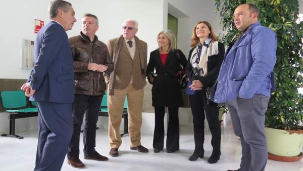 Diputados del PP visitan el centro de salud de Herrera Diputados del PP visitan el centro de salud de Herrera