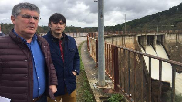 El delegado de Medio Ambiente, José Antonio Cortés, en la presa Sotiel Olivargas El delegado de Medio Ambiente, José Antonio Cortés, en la presa Sotiel Olivargas
