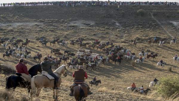 Declación De Las Fiestas De Los Encierros De Cuéllar Como Fiesta De Interés Turí Declación De Las Fiestas De Los Encierros De Cuéllar Como Fiesta De Interés Turí