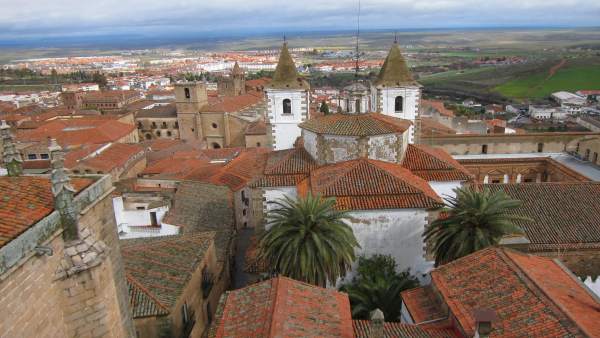 Vista de Cáceres desde la Torre de las Cigüeñas Vista de Cáceres desde la Torre de las Cigüeñas