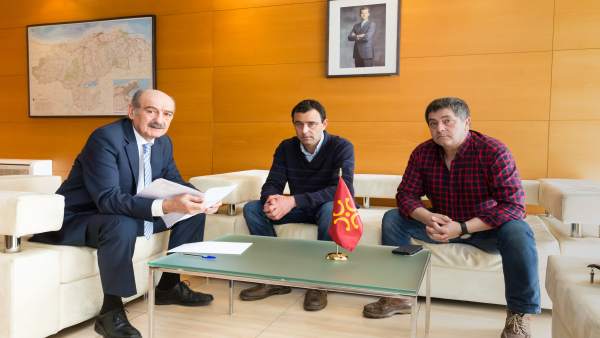 Mazón se reúne con el alcalde de San Miguel de Aguayo Mazón se reúne con el alcalde de San Miguel de Aguayo