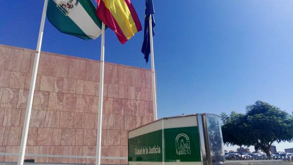 Fachada Ciudad de la Justicia de Málaga Fachada Ciudad de la Justicia de Málaga