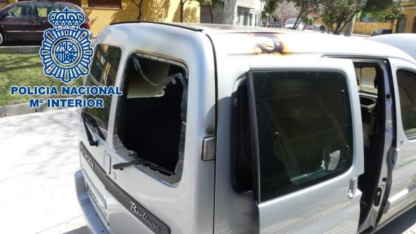 Np: Detenido En Algeciras El Presunto Autor Del Incendio De Una Furgoneta Np: Detenido En Algeciras El Presunto Autor Del Incendio De Una Furgoneta