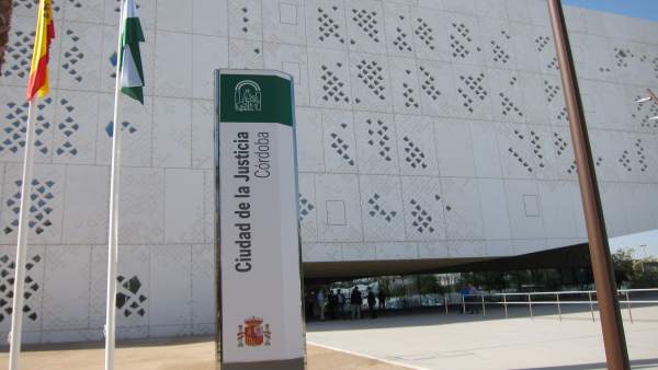 Fachada Norte de la Ciudad de la Justicia de Córdoba Fachada Norte de la Ciudad de la Justicia de Córdoba