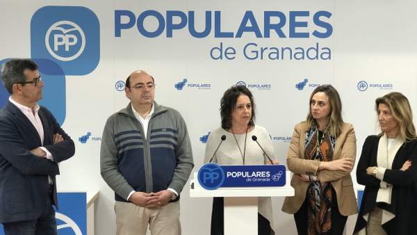 Rueda de prensa en la sede del PP de Granada Rueda de prensa en la sede del PP de Granada