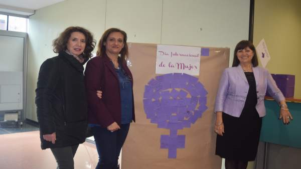 1 Nota Y 1 Foto Junta (Actividades Día De La Mujer) 1 Nota Y 1 Foto Junta (Actividades Día De La Mujer)