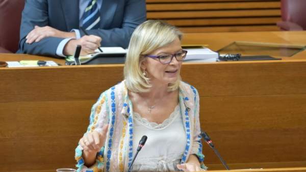 Generalitat apel·larà al Constitucional si el Govern impedeix implantar la jornada de 35 hores per als seus funcionaris Generalitat apel·larà al Constitucional si el Govern impedeix implantar la jornada de 35 hores per als seus funcionaris