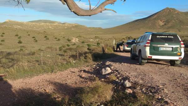 Vigilancia de una finca en el Valle del Rodalquilar Vigilancia de una finca en el Valle del Rodalquilar