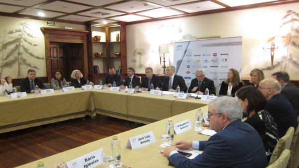 Acto Con Conde De Directivos Gallegos Acto Con Conde De Directivos Gallegos