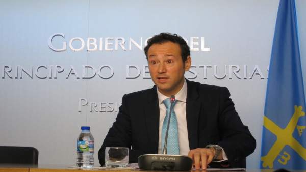 El consejero de Presidencia, Guillermo Martínez, en rueda de prensa El consejero de Presidencia, Guillermo Martínez, en rueda de prensa