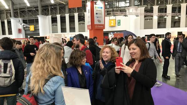 Sara Berbel y Laia Ortiz en el Salón de la Ocuapción Juvenil BCN. Sara Berbel y Laia Ortiz en el Salón de la Ocuapción Juvenil BCN.