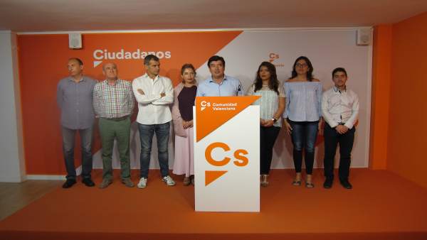 Ciudadanos tras la reunión del comité autonómico Ciudadanos tras la reunión del comité autonómico