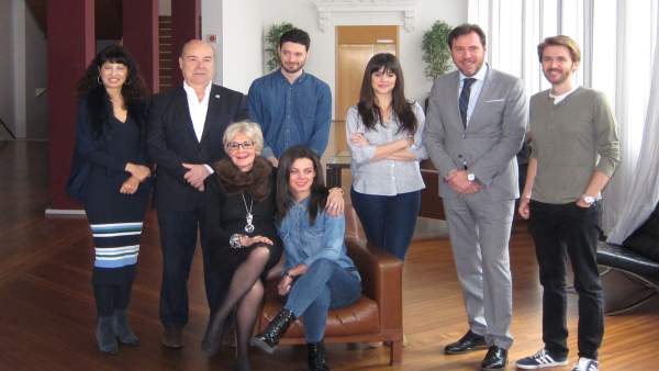El elenco de 'El Fueneral' con Concha Velasco, Puente y Ana Redondo. 14-3-18 El elenco de 'El Fueneral' con Concha Velasco, Puente y Ana Redondo. 14-3-18