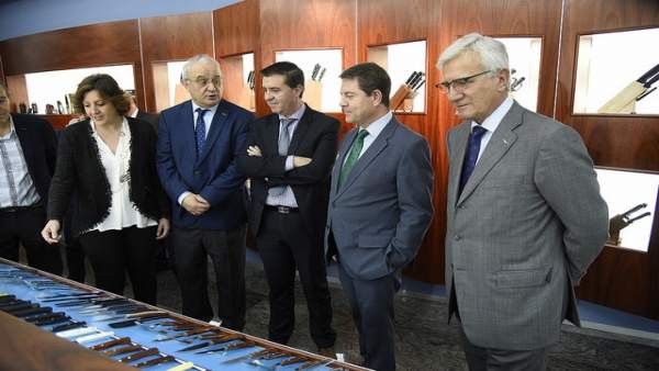 Visita de García-Page y Franco a la cuchillera Arcos Visita de García-Page y Franco a la cuchillera Arcos