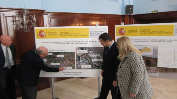 Presentación del proyecto de dragado del río Presentación del proyecto de dragado del río
