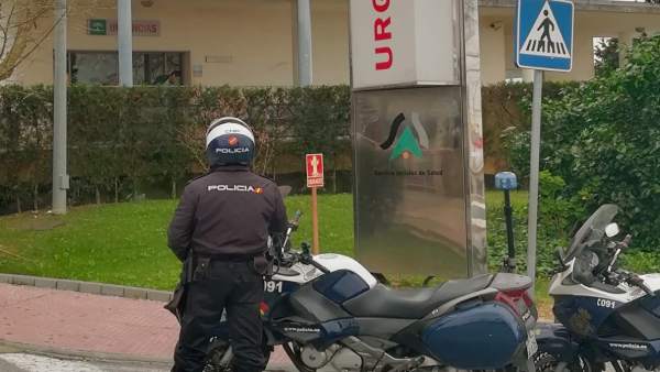 Policía Nacional ha detenido a una mujer tras una agresión en Hospital de Jerez Policía Nacional ha detenido a una mujer tras una agresión en Hospital de Jerez