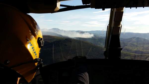 Incendio forestal en Cantabria visto desde el helicóptero Incendio forestal en Cantabria visto desde el helicóptero