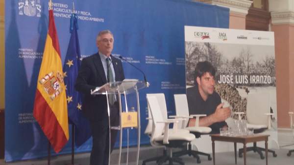 Olona ha participado en el homenaje a José Luis Iranzo. Olona ha participado en el homenaje a José Luis Iranzo.