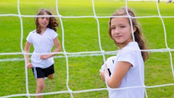 Niñas y fútbol Niñas y fútbol