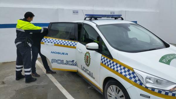 La Policía Local Detiene Y Traslada A La Unidad De Extranjeros A Tres Marroquíes La Policía Local Detiene Y Traslada A La Unidad De Extranjeros A Tres Marroquíes