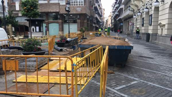 Obras en los aledaños del Gran Teatro de Huelva. Obras en los aledaños del Gran Teatro de Huelva.
