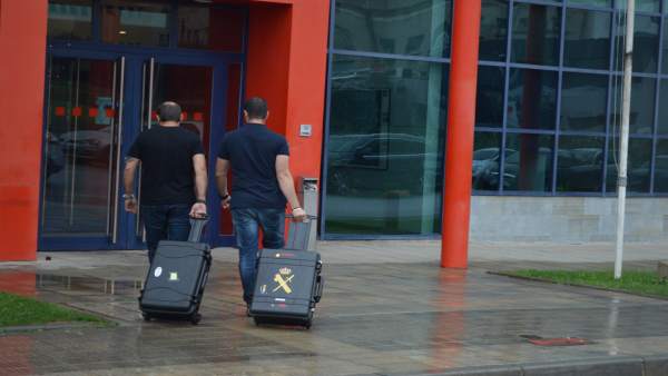 (Archivo)Guardia Civil Reclamó Documentación En La Comisaría De Mossos De Lleida (Archivo)Guardia Civil Reclamó Documentación En La Comisaría De Mossos De Lleida