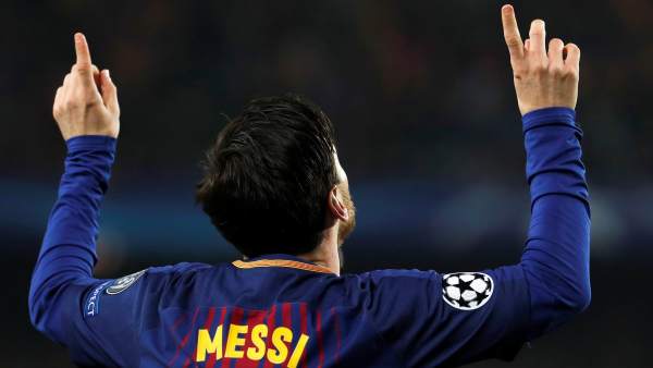 Messi, gol con dedicatoria incluida Messi, gol con dedicatoria incluida