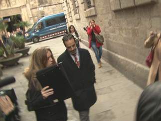 Molons llegando a la Generalitat.