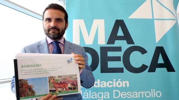 Jacobo Florido presenta informe de Madeca Jacobo Florido presenta informe de Madeca