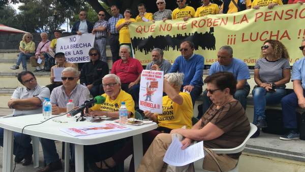 Rueda de prensa de la Plataforma por la Defensa de las Pensiones Públicas Rueda de prensa de la Plataforma por la Defensa de las Pensiones Públicas