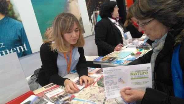 El Ayuntamiento De Málaga Informa: Málaga Promociona En París Su Oferta Turístic El Ayuntamiento De Málaga Informa: Málaga Promociona En París Su Oferta Turístic