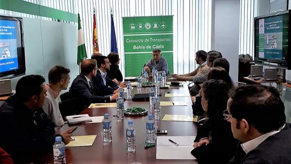 Reunión para el Plan de Movilidad Sostenible de la Bahía de Cádiz Reunión para el Plan de Movilidad Sostenible de la Bahía de Cádiz