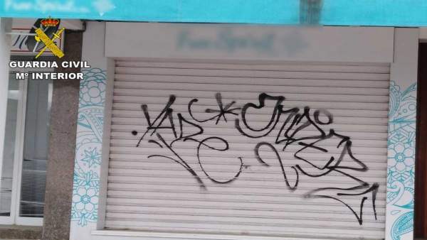 Grafitis en puerto de Pollença Grafitis en puerto de Pollença